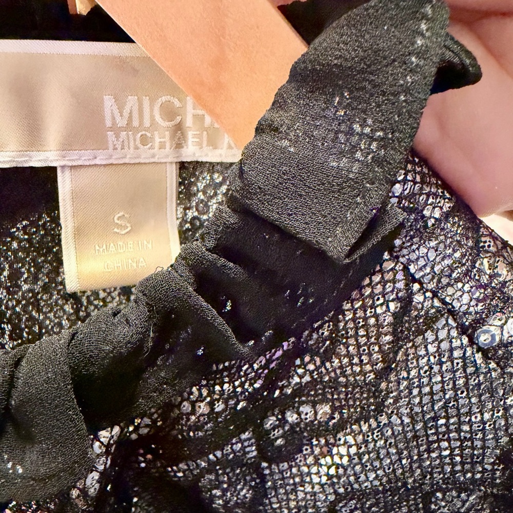 Michael Kors Shimmering Black Silver Sequin Dress
Women’s Size S - Picture 8 of 8